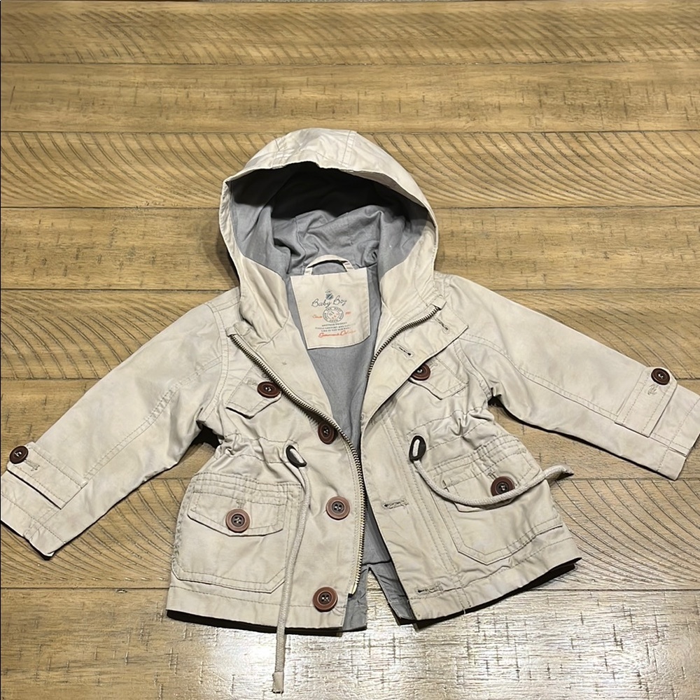 Zara Baby Trench coat 6-9M